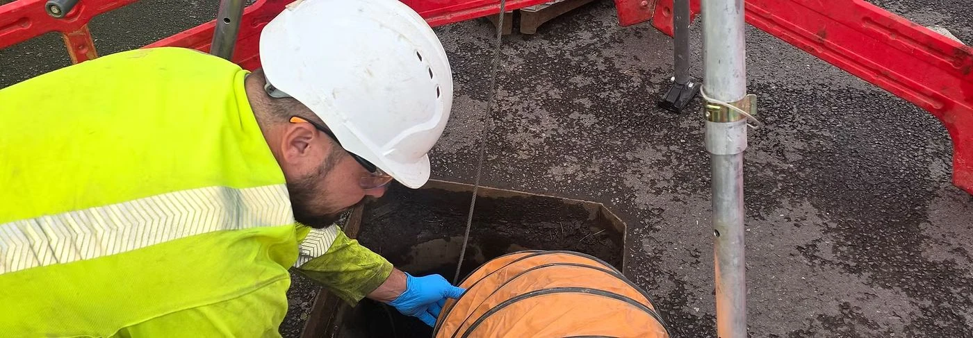 Flux Sewer engineer carrying out drainage repair work on site
